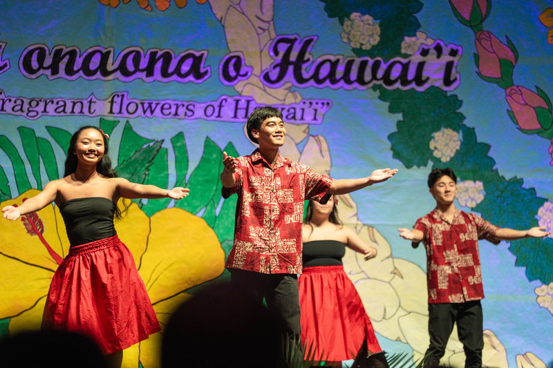 Students performing at the Hawaii club luau