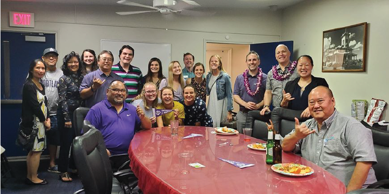 UP Alumni from Hawai'i and the mainland meeting around a table