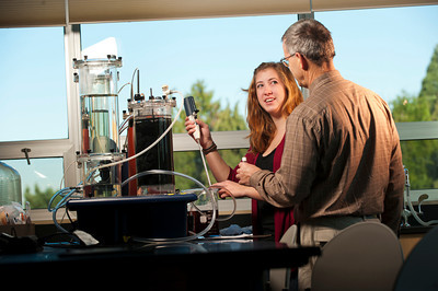 students in engineering lab