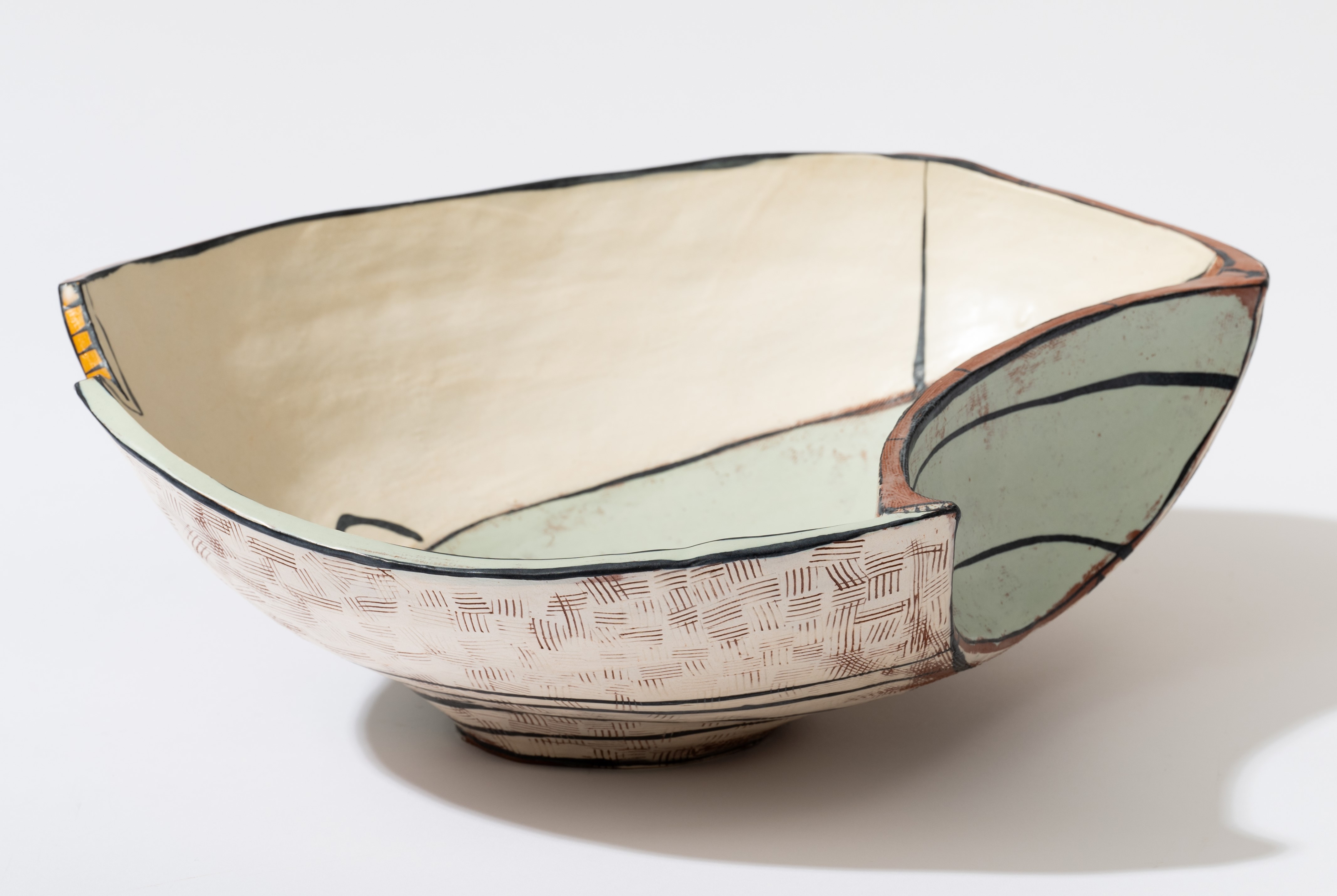 Ceramic bowl by Kowkie Durst