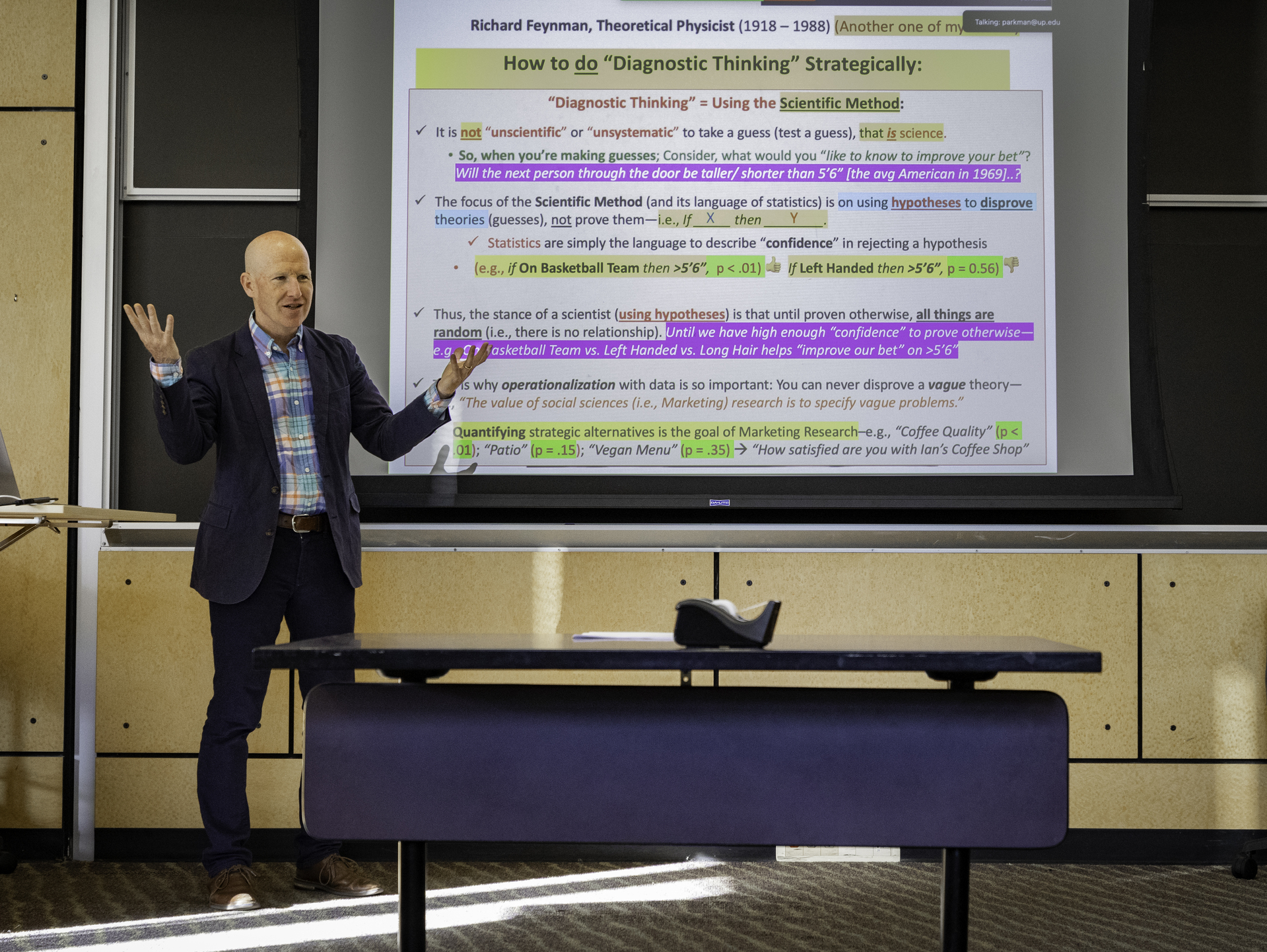 Ian Parkman, marketing professor, teaching a marketing strategy class on diagnostic thinking.