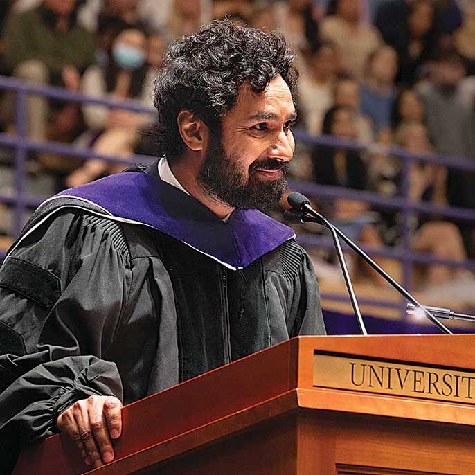 Kunal Nayyar addresses students at commencement