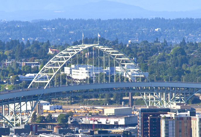 Fremont Bridge looking toward Overlook neighborhood.