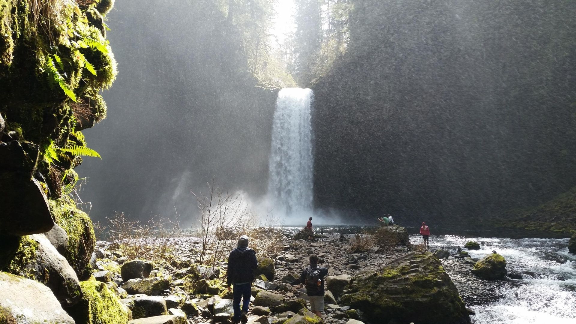 waterfall hike 