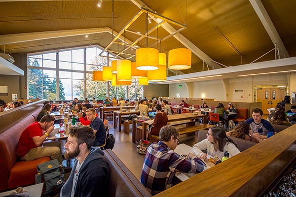 students eating in the bauccio commons dining room